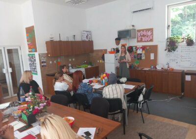 Негативна искуства у детињству и рад са траумом – унапређење вештина у раду са децом и младима